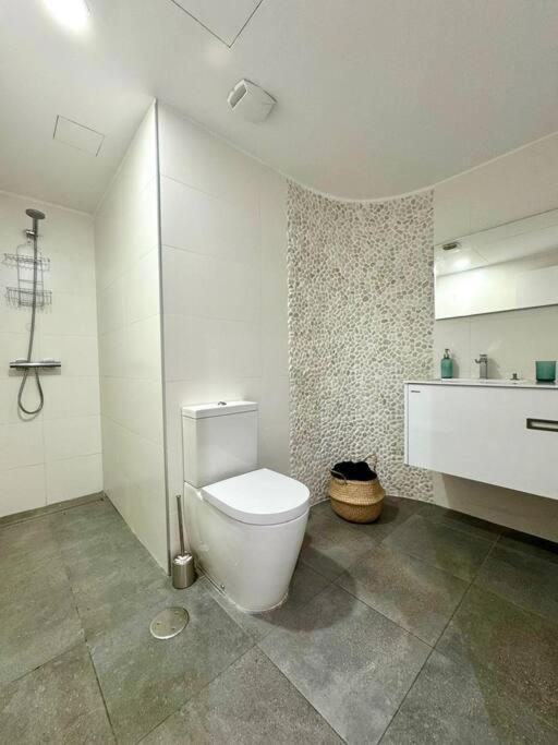Piso Nuevo En El Puertito De Gueimar Al Lado Del Mar Realizamos Servicio De Excursiones Con Guia Puertito de Guimar Exterior photo